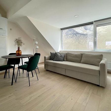 Charming Duplex On The Canal Brussel Bagian luar foto